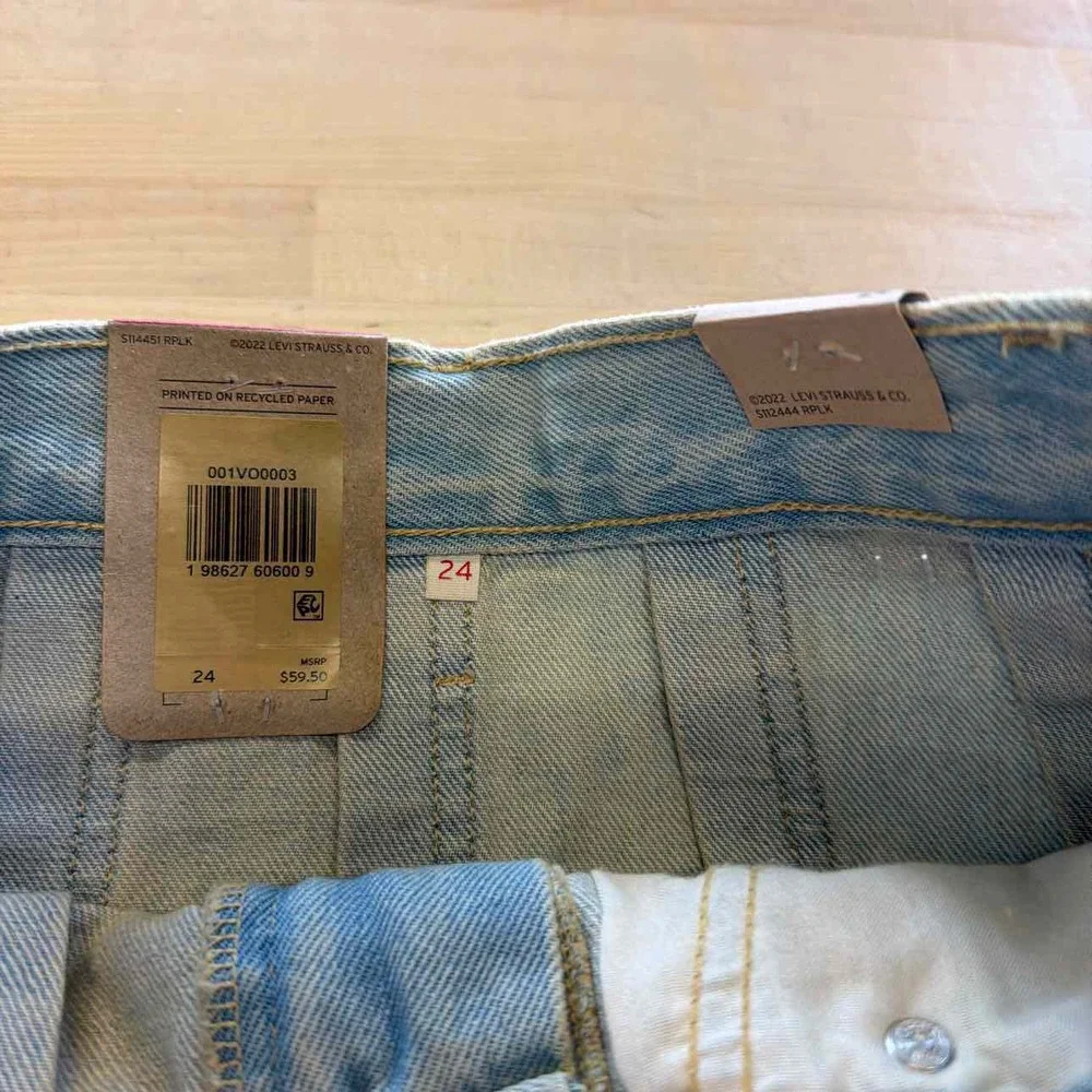 Levi's Size 24 Blue Denim New Skirt - Picture 6 of 7